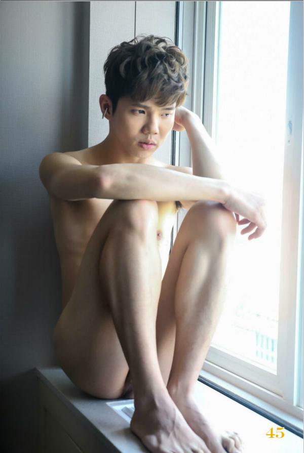 PHOTO-SET-ACTION-02-–-HARRY-AND-SHIN--GAY-FOR-PAY-